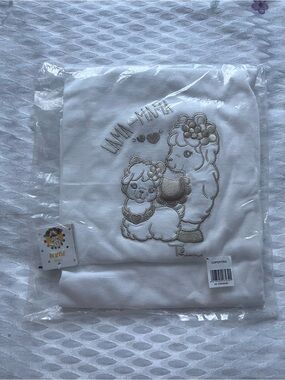 Lama-Mama Embroidered White Kids Blanket by Thun